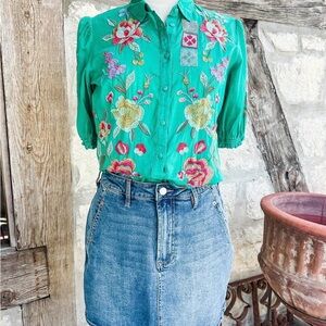 Johnny Was Workshop teal floral embroidered button down cotton shirt size s